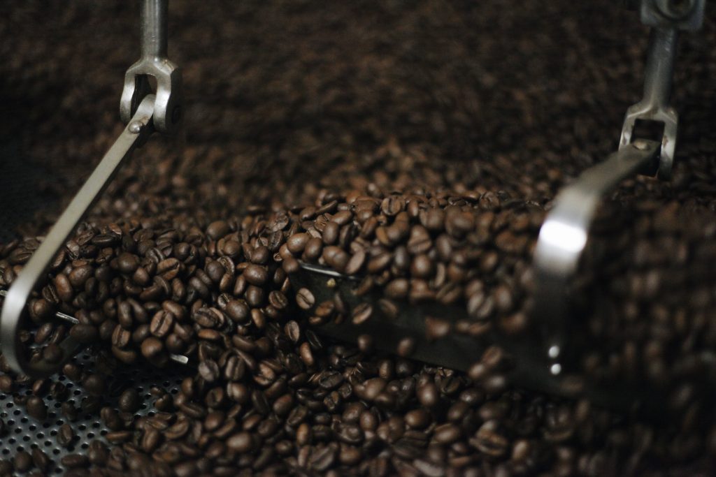 Café en grains ou café moulu : comment choisir ?